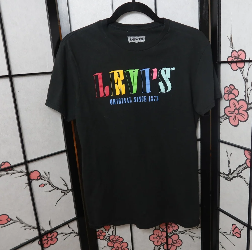 Levi's Black Tee with Colorful Levi's Logo Unisex Medium